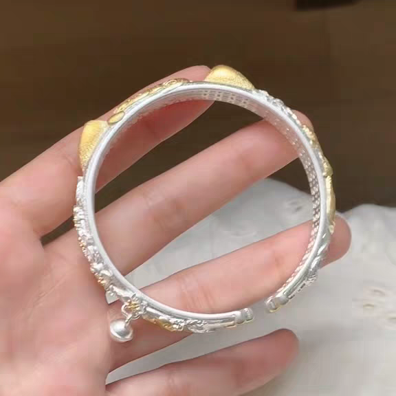 Koi Cat Traditional Bangle bracelet 999 Silver With lab certificate