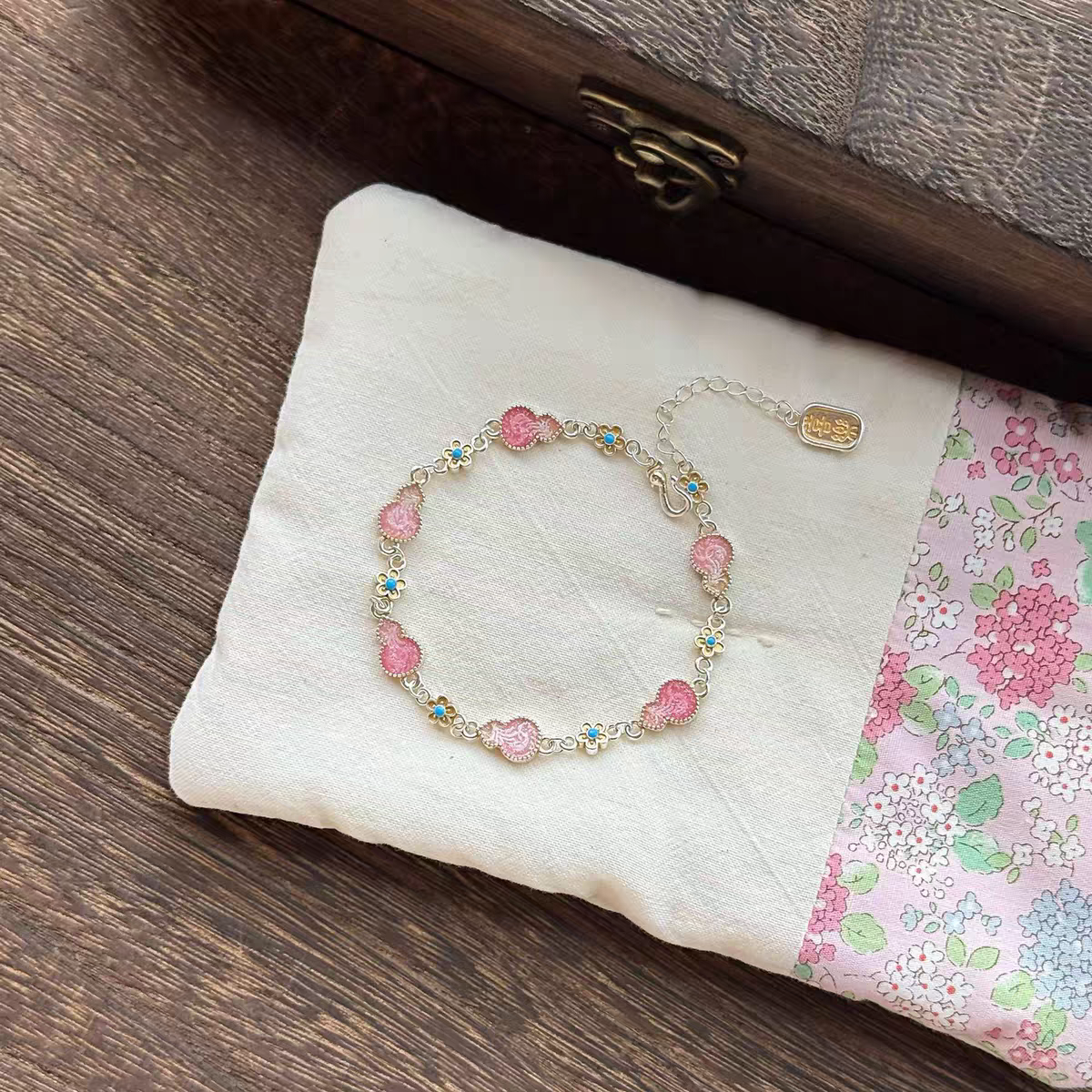 Fortune, Prosperity, and Peace" 9999 Sterling Silver Bracelet with Gold Trim with lab Certificate 10 Grams 17cm+4