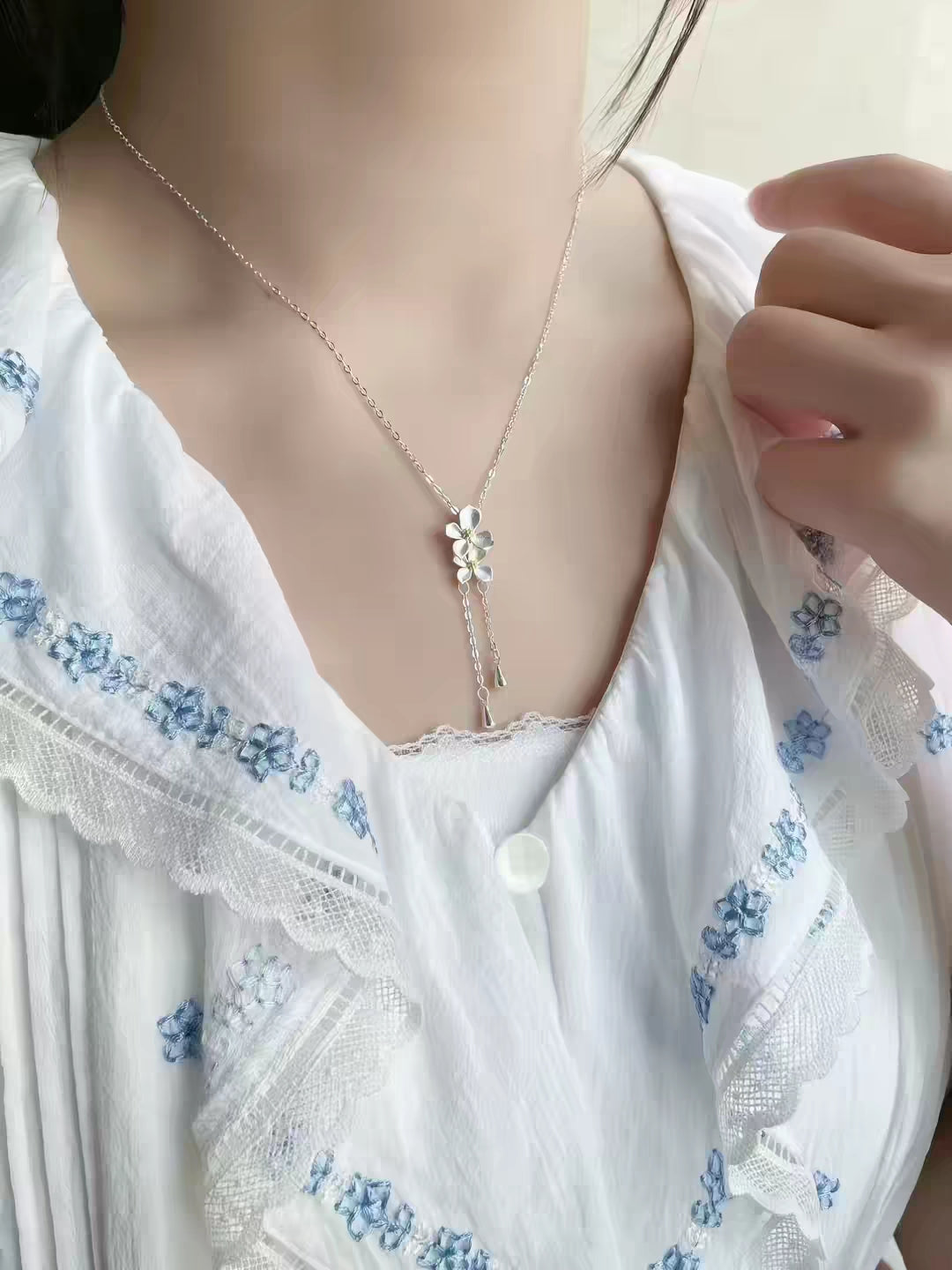 Gardenias Silver 999  Necklace with lab certificate