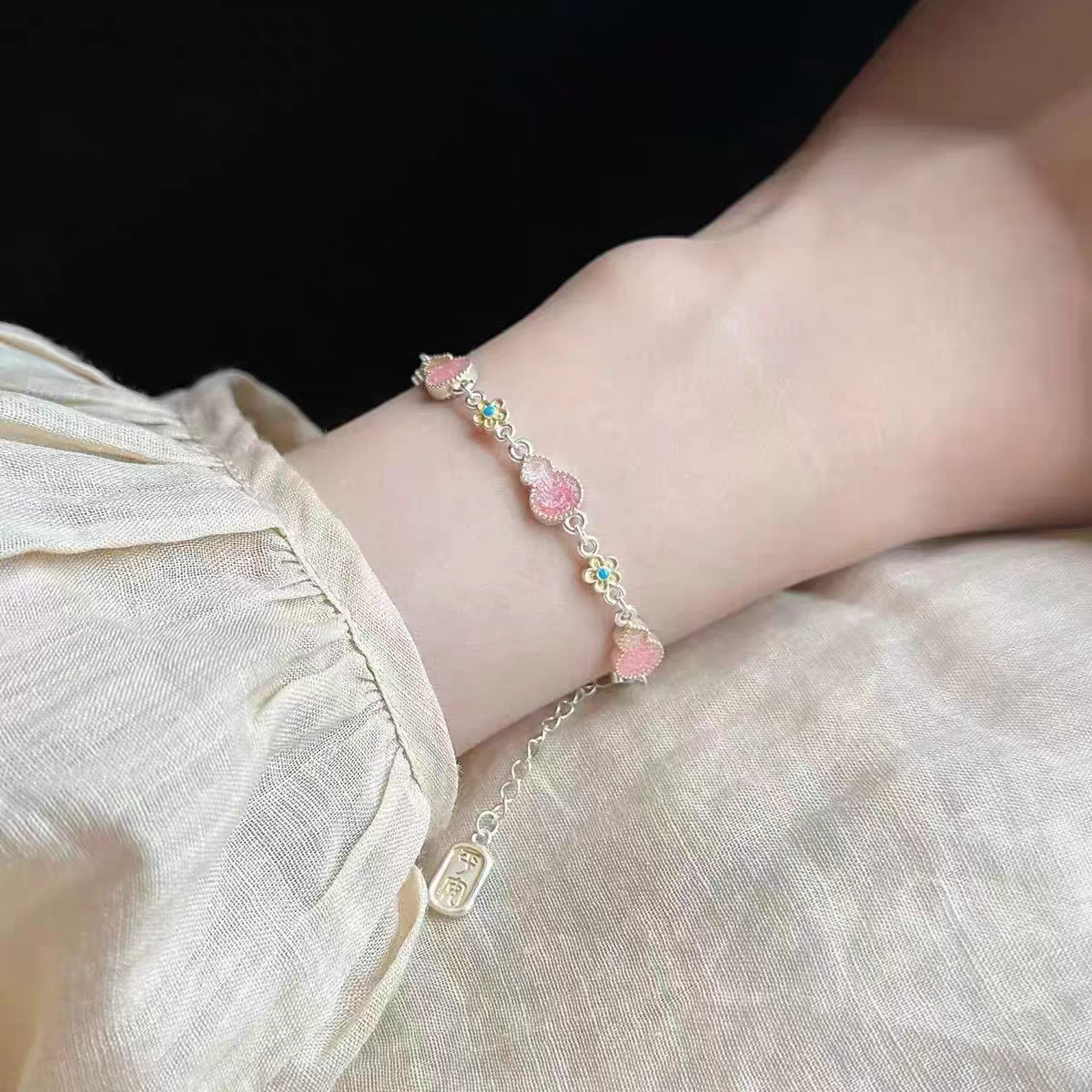 Fortune, Prosperity, and Peace" 9999 Sterling Silver Bracelet with Gold Trim with lab Certificate 10 Grams 17cm+4