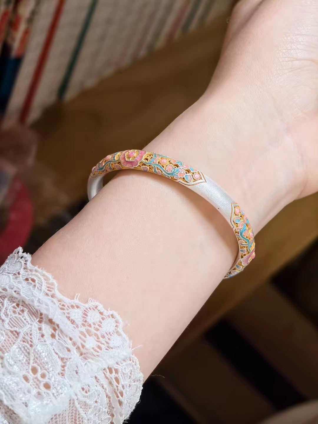 Traditional Dainty Heavy weight Made with 23grams 999.9 Silver with Certificate Cuff Bracelet