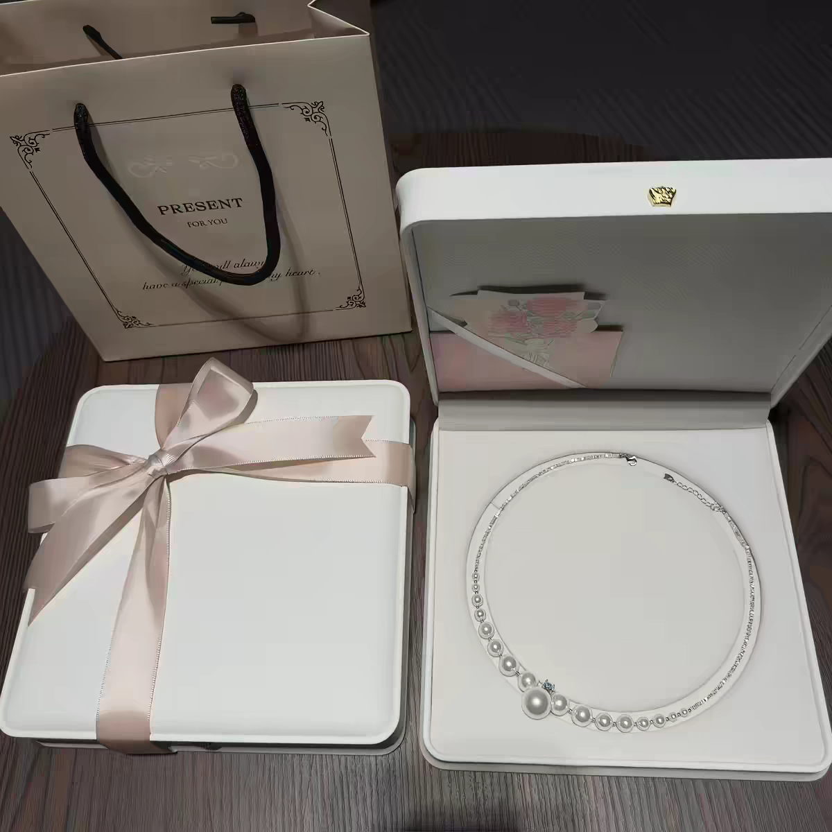 Natural Australian Pearls Sterling Silver Necklace 40+7cm Gift box and greetings card