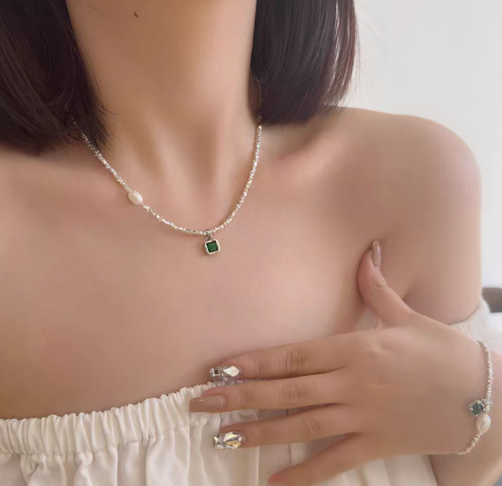 Versatile Emerald Green Sterling Silver 925 Necklace