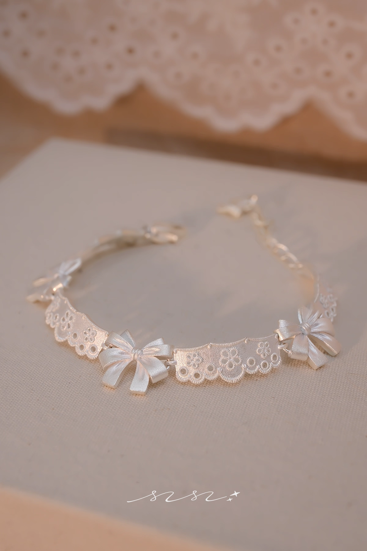 Lace bow dress Handmade Sterling Silver 925 Bracelet with lab certificate
